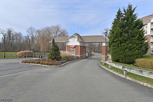 5206-5206 Warrens Way, Wanaque, NJ, 07465-1653 | Card Image