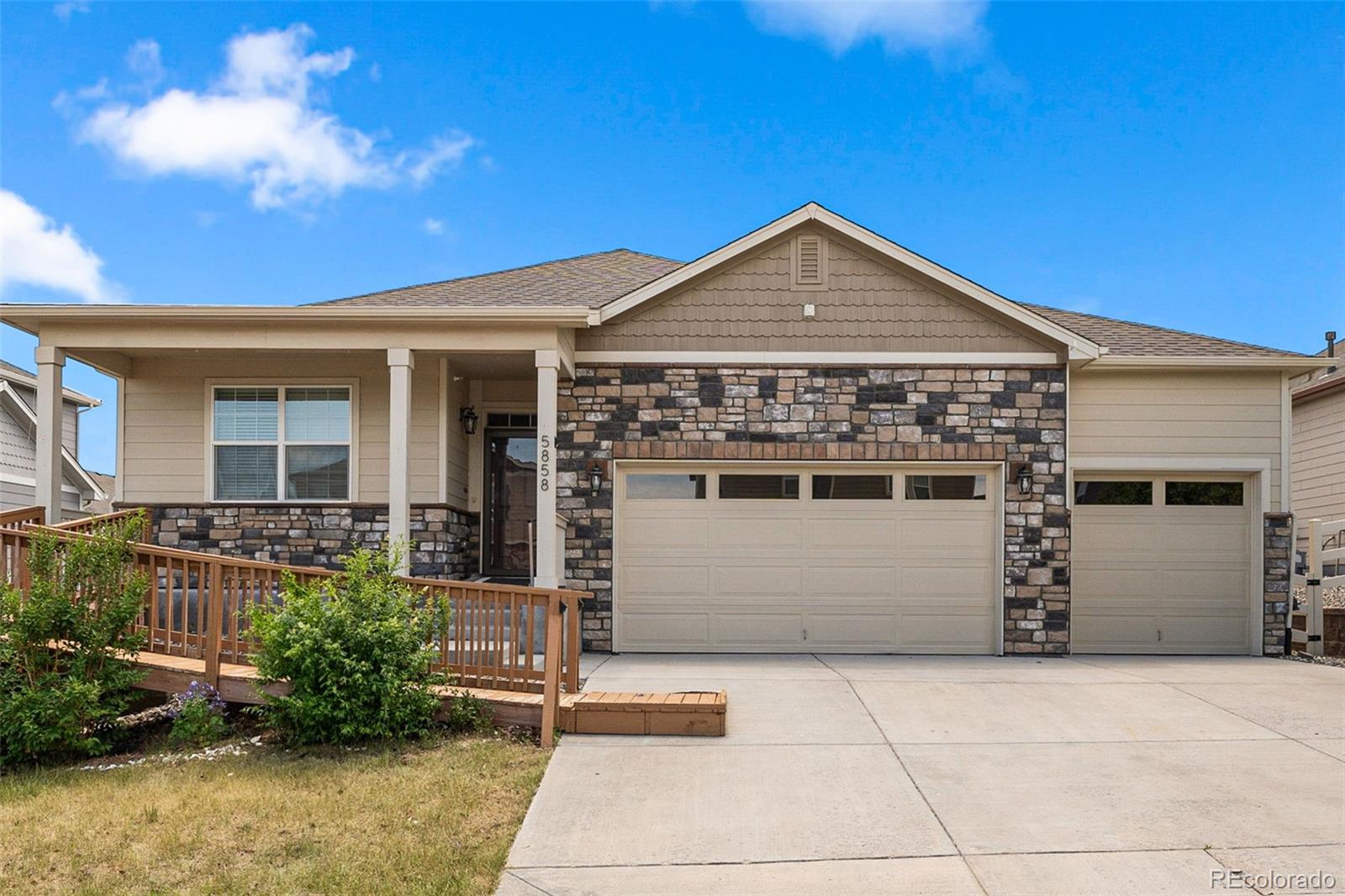 Point Rider Cir, Castle Rock, CO 80104