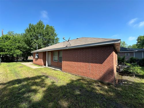 726 Elkhart Ave, Dallas, TX, 75217-5110 | Card Image