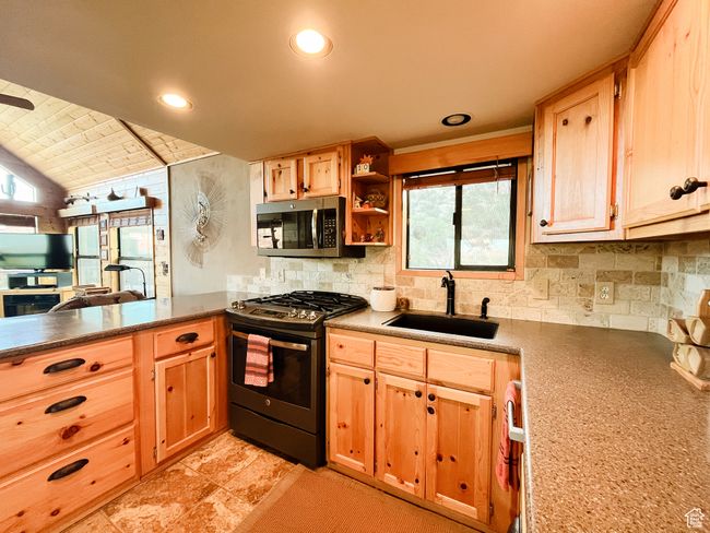 10 Pioneer Dr., House other with 2 bedrooms, 1 bathrooms and 2 parking in La Sal UT | Image 6