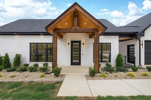 75 Kilcoole St, Muscle Shoals, AL, 35661-4130 | Card Image