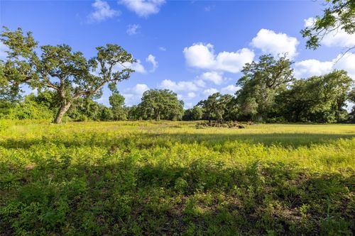 15074 Tx Highway 35 N, Sweeny, TX, 77480-3069 | Card Image