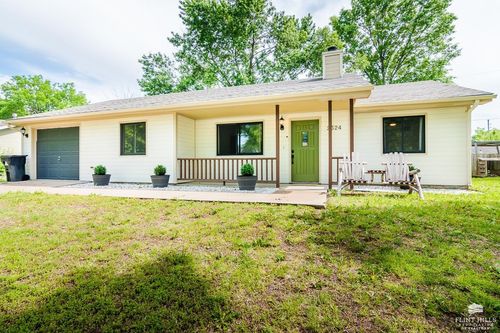 2324 Spain Dr, Manhattan, KS, 66502-7606 | Card Image