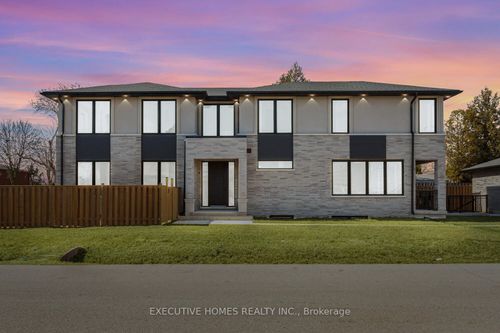 797 1st St, Mississauga, ON, L5E1A3 | Card Image