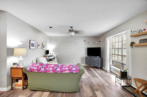 apt-d4-2401 Sycamore Ave, Huntsville, TX, 77340-6105 | Card Image