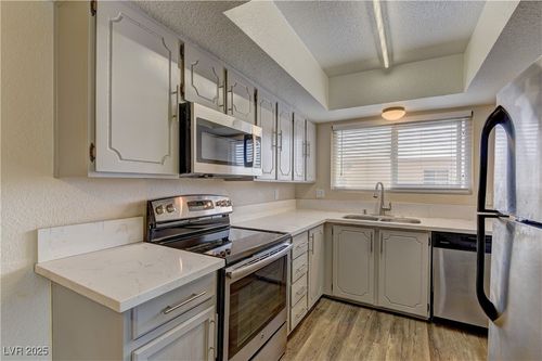 unit-4-4666 Monterey Cir, Las Vegas, NV, 89169-7128 | Card Image