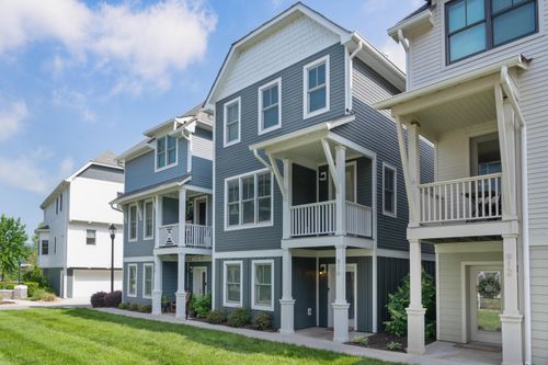 916 Islander Way, Chattanooga, TN, 37402-2187 | Card Image