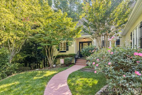 212 Carriage Springs Way, Hendersonville, NC, 28791-2834 | Card Image