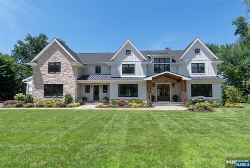 776 Commanche Ln, Franklin Lakes, NJ, 07417-2903 | Card Image