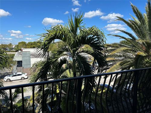 apt-200-110 Se 2nd St, Hallandale Beach, FL, 33009-5655 | Card Image