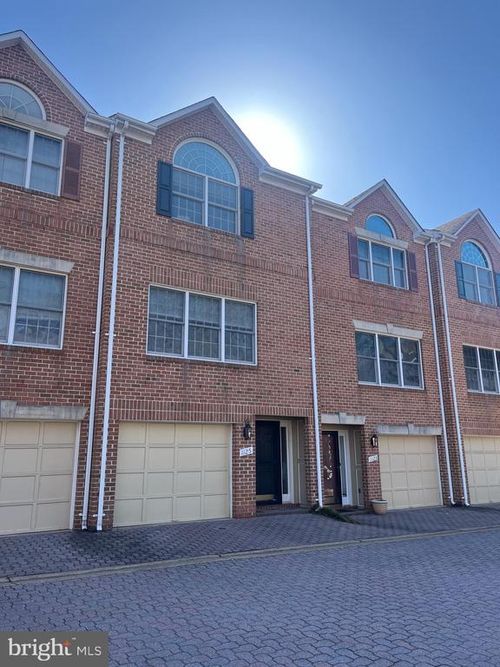 1125 N Utah St, ARLINGTON, VA, 22201-5709 | Card Image