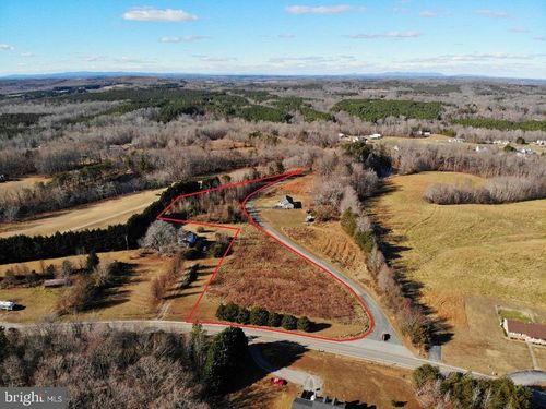 125 Sweden Falls Ln, Blairs, VA, 24527-3520 | Card Image