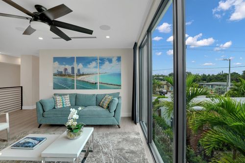 2-1238 Ne 17th Ave, Fort Lauderdale, FL, 33304-2426 | Card Image
