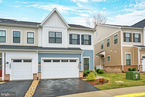 19006 Coral Reef Sq, LEESBURG, VA, 20176-3880 | Card Image