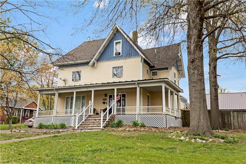 731 12th St, Trenton, MO, 64683-1707 | Card Image