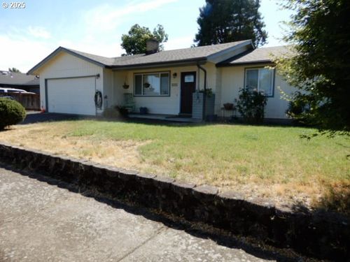 2252 Rose Blossom Dr, Springfield, OR, 97477-2455 | Card Image