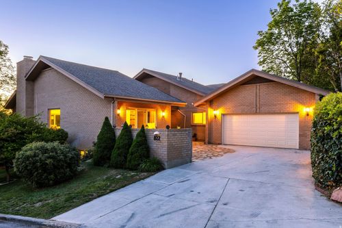 822 N Grandridge Ct, Salt Lake City, UT, 84103-3343 | Card Image