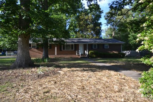 501 White Oak Ln, Matthews, NC, 28104-4308 | Card Image