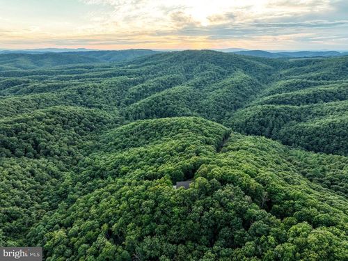 1500 One Pass Dr, WHITE SULPHUR SPRINGS, WV, 24986-9754 | Card Image