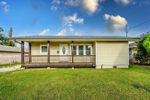 204 Buquet St, Houma, LA, 70360-2210 | Card Image