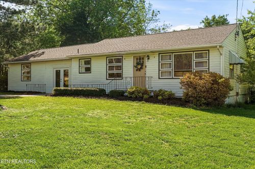3322 Cunningham Rd, Knoxville, TN, 37918-5216 | Card Image