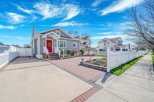 48 Hillside Avenue, Hempstead, NY, 11520 | Card Image