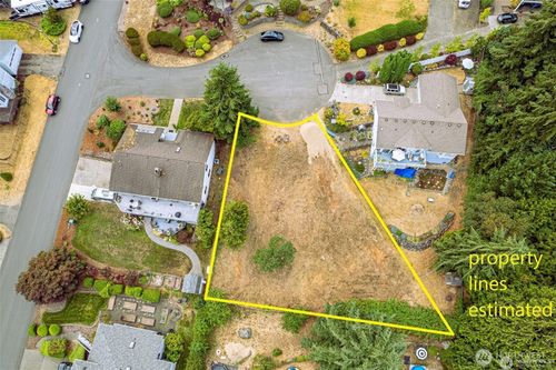 8110 Lorie Ct Nw, Silverdale, WA, 98383-9240 | Card Image