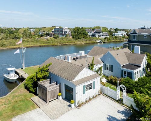 39 Dune Rd, Southampton, NY, 11968-4714 | Card Image
