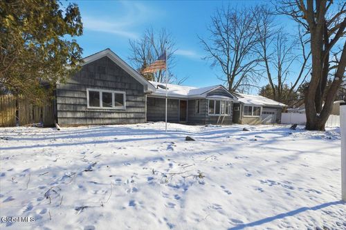 31 Robert Dr, Colonie, NY, 12205-4936 | Card Image