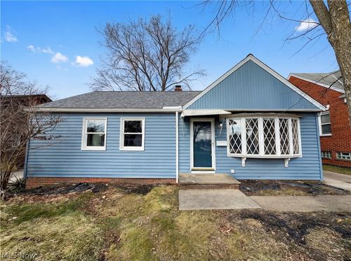 18715 Libby Rd, Maple Heights, OH, 44137-2210 | Card Image