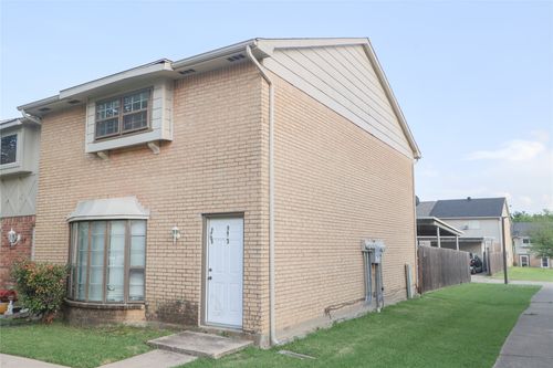 99 W Mountain Creek Dr, Grand Prairie, TX, 75052-6216 | Card Image