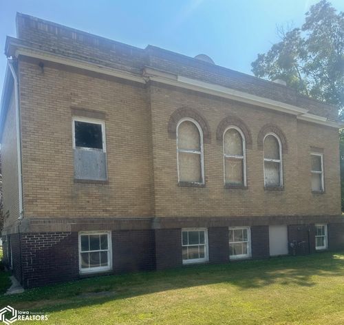 107 N 2nd, Vincent, IA, 50594-7707 | Card Image