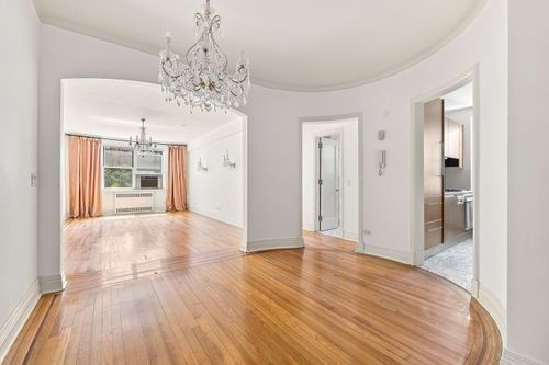 4c-310 W 55th St, New York, NY, 10019-5105 | Card Image