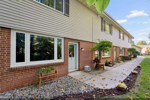a-1031 S West Court, APPLETON, WI, 54915 | Card Image