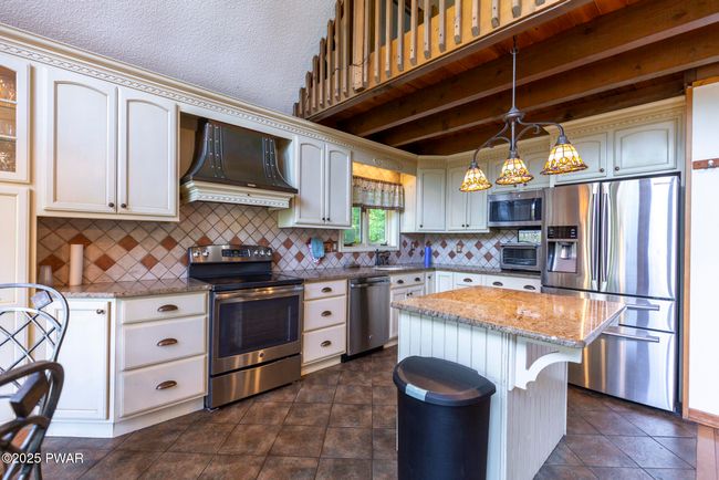 Kitchen | Image 8