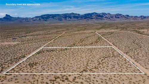 8 W Ronda Drive, Golden Valley, AZ, 86413 | Card Image