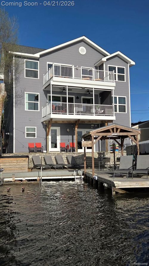 376 Bellevue Ave, Lake Orion, MI, 48362-2708 | Card Image