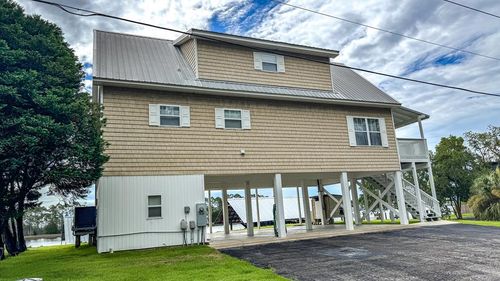 331 River Rd, Carrabelle, FL, 32322-5021 | Card Image