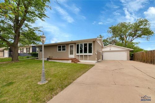 924 E Ohio St, Rapid City, SD, 57701-5737 | Card Image