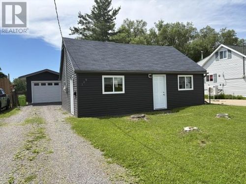 145 Elmwood Ave, Sault Ste. Marie, ON, P6B4W1 | Card Image