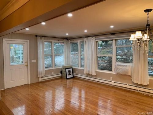 25 Evergreen Rd, Putnam Valley, NY, 10579-2220 | Card Image