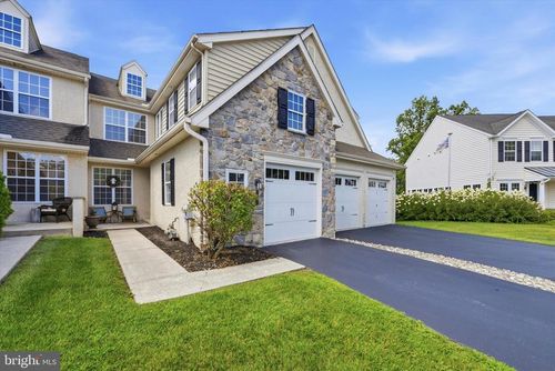 1221 Derry Ln, WEST CHESTER, PA, 19380-4060 | Card Image