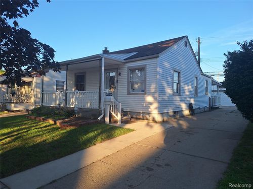 18906 Henry St, Melvindale, MI, 48122-1448 | Card Image