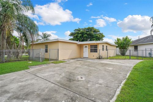 5618 Cinnamon Dr, West Palm Beach, FL, 33415-6322 | Card Image