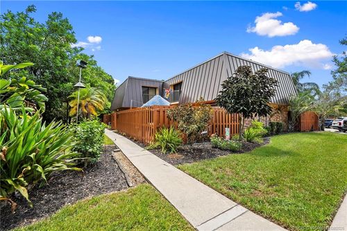 1025-6143 Se Windsong Ln, Stuart, FL, 34997-8226 | Card Image