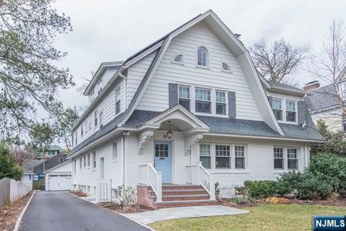 34 Oakwood Ave, Montclair, NJ, 07043-1917 | Card Image