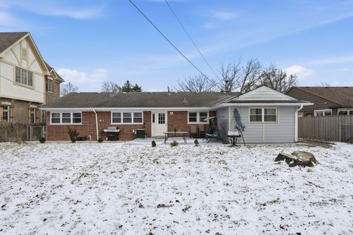 172 Cornell Ave, Des Plaines, IL, 60016-2129 | Card Image