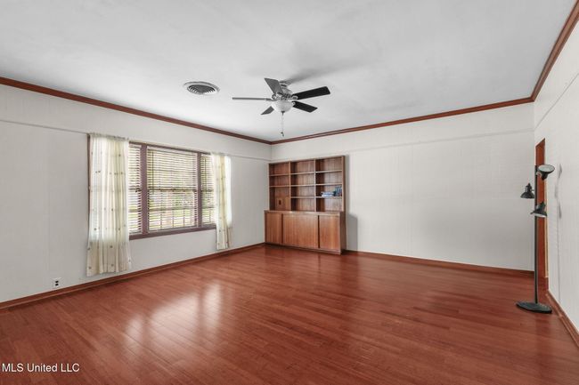 35-web-or-mls-3821 Montrose-33 | Image 29