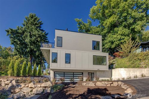 6950 Se Maker St, Mercer Island, WA, 98040-3347 | Card Image