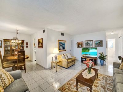 706 - 1811 Jefferson St, Condo with 1 bedrooms, 1 bathrooms and null parking in Hollywood FL | Image 1